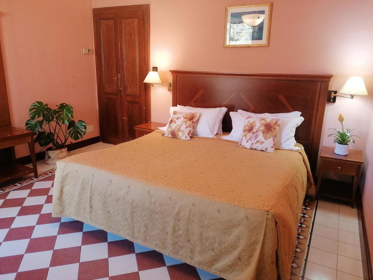 Hotel La Rondinella Cannero Riviera Eksteriør billede